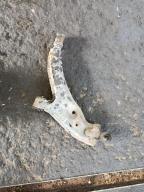 Фотография Рычаг передний левый TOYOTA STARLET 1993г.