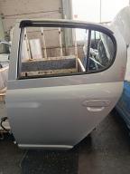 Фотография Дверь задняя левая TOYOTA VITZ 2004г.