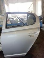 Фотография Дверь задняя левая TOYOTA VITZ 2004г.