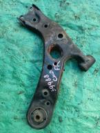 Фотография Рычаг передний правый TOYOTA PRIUS ALPHA 2012г.