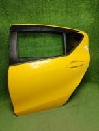 Фотография Дверь задняя левая TOYOTA AQUA 2013г.