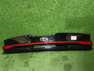 Фотография Накладка 5-й двери TOYOTA PRIUS 2022г.