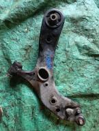 Фотография Рычаг передний левый TOYOTA PRIUS 2009г.