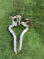 Фотография Петля капота комплект TOYOTA VITZ 2006г.