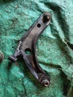 Фотография Рычаг передний правый TOYOTA AQUA 2013г.