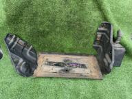 Фотография Крепление аккумулятора MITSUBISHI CANTER 2001г.