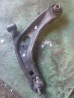 Фотография Рычаг передний левый TOYOTA VITZ 2017г.