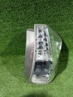 Фотография Стоп-сигнал правый TOYOTA PRIUS ALPHA 2013г.