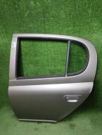 Фотография Дверь задняя левая TOYOTA VITZ 2001г.