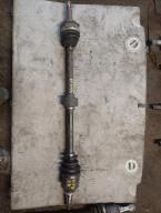 Фотография Привод передний правый TOYOTA AQUA 2013г.