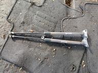 Фотография Амортизатор задней двери TOYOTA VITZ 2008г.