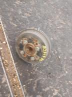 Фотография Ступица задняя левая TOYOTA VITZ 2001г.