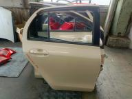 Фотография Дверь задняя правая TOYOTA VITZ 2005г.