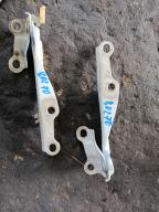 Фотография Петля капота комплект TOYOTA VITZ 2004г.