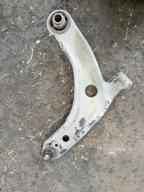 Фотография Рычаг передний правый TOYOTA VITZ 2008г.