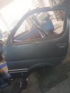 Фотография Дверь передняя левая TOYOTA HIACE 1997г.