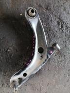 Фотография Рычаг передний правый TOYOTA VITZ 2018г.