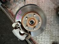 Фотография Ступица передняя левая TOYOTA PRIUS 2010г.