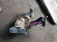 Фотография Подушка двигателя задняя TOYOTA PRIUS 2012г.