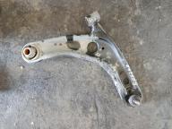 Фотография Рычаг передний правый TOYOTA VITZ 2015г.