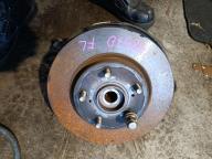 Фотография Ступица передняя левая TOYOTA PRIUS ALPHA 2012г.