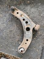 Фотография Рычаг передний левый TOYOTA PASSO 2004г.