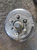 Фотография Ступица передняя левая MAZDA BONGO BRAWNY 1991г.