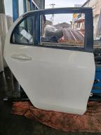 Фотография Дверь задняя правая TOYOTA VITZ 2006г.
