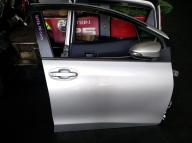 Фотография Дверь передняя правая TOYOTA VITZ 2011г.