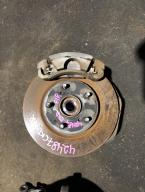 Фотография Ступица передняя правая TOYOTA PRIUS ALPHA 2011г.