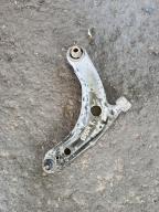 Фотография Рычаг передний правый TOYOTA AQUA 2013г.