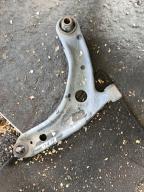 Фотография Рычаг передний правый TOYOTA VITZ 2006г.