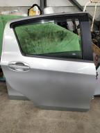 Фотография Дверь задняя правая TOYOTA VITZ 2012г.