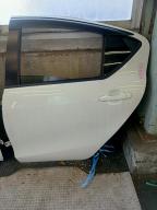 Фотография Дверь задняя левая TOYOTA AQUA 2012г.