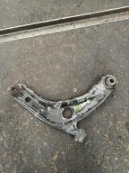 Фотография Рычаг передний правый TOYOTA AQUA 2014г.