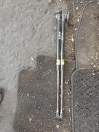 Фотография Амортизатор задней двери TOYOTA AQUA 2013г.