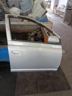 Фотография Дверь передняя правая TOYOTA VITZ 1999г.