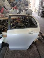 Фотография Дверь задняя левая TOYOTA VITZ 2009г.