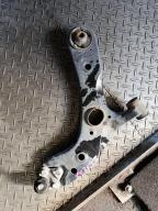 Фотография Рычаг передний правый TOYOTA PRIUS 2011г.