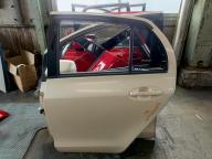 Фотография Дверь задняя левая TOYOTA VITZ 2005г.